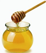 Dall'ape nera siciliana il miele migliore. È anti-età e medicinale