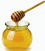 Dall'ape nera siciliana il miele migliore. È anti-età e medicinale Dall'ape nera siciliana il miele migliore. È anti-età e medicinale